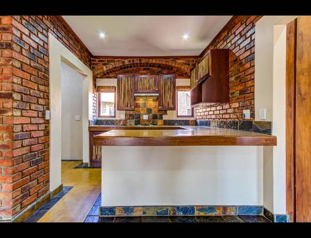 2 BEDROOM PROPERTY TO RENT IN GLEN MARAIS